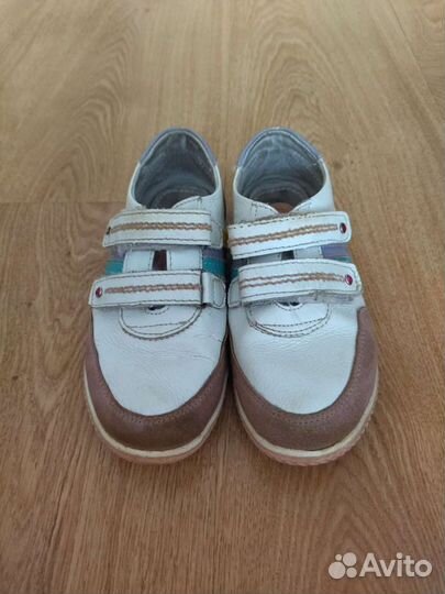 Кроссовки для девочки