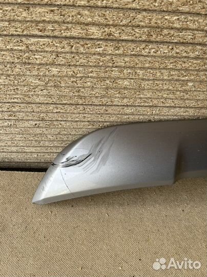 Накладка на передний бампер rav 4