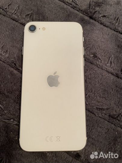 iPhone SE, 64 ГБ