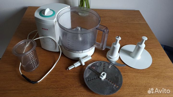 Кухонный комбайн Bosch MCM-1200EU