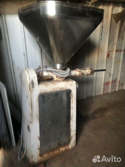 Колбасный вакуумный шприц ideal u 159