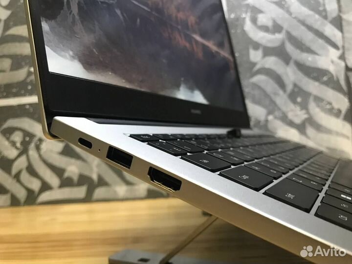 Как новый Huawei Core i3 11gen/8gb/ssd