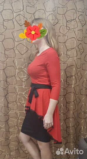 Красное платье