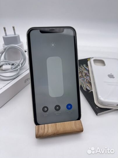 iPhone 11, 256 ГБ