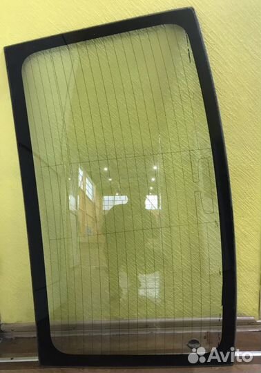 Заднее стекло