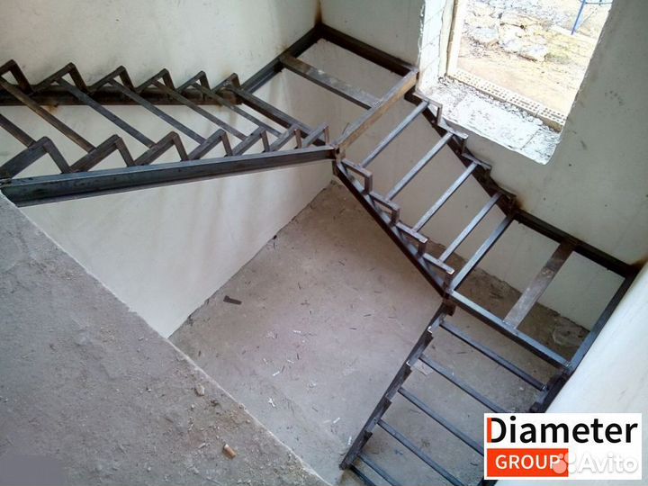 Изготовление красивой лестницы из металла