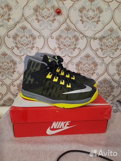 Nike баскетбольные 38р (24см)