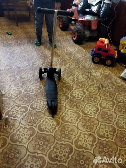 Самокат детский трехколесный