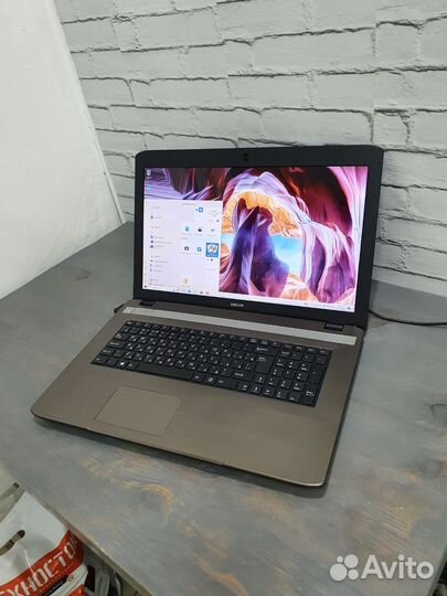 Ноутбук Core i3 8GB/256GB Dexp Atlas H133 17.3