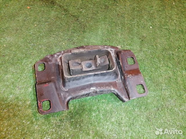 Опора двигателя (подушка двс) левая 4N517M121 Volv