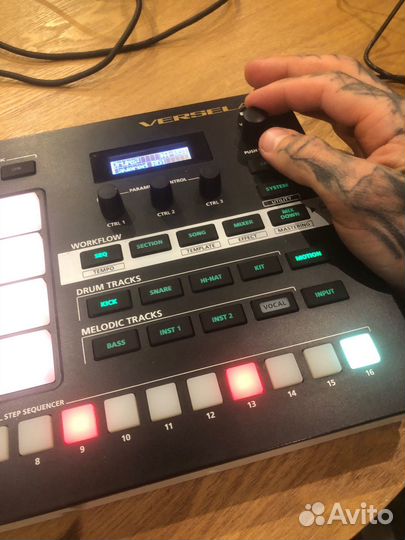 Roland verselab mv 1