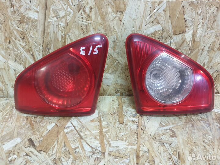 Фонарь задний внутренний левый Toyota Corolla E15