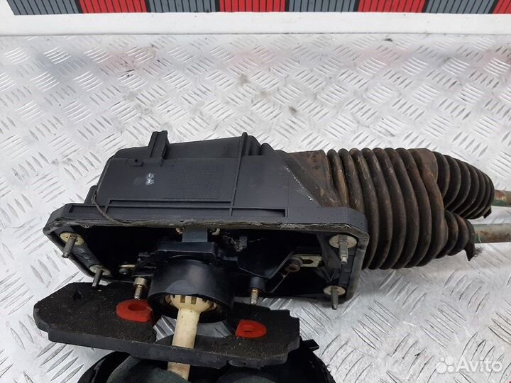 Кулиса кпп для Volkswagen Passat 5 GP 8D0711055AE