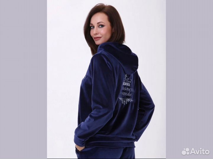 Велюровый костюм женский спортивный