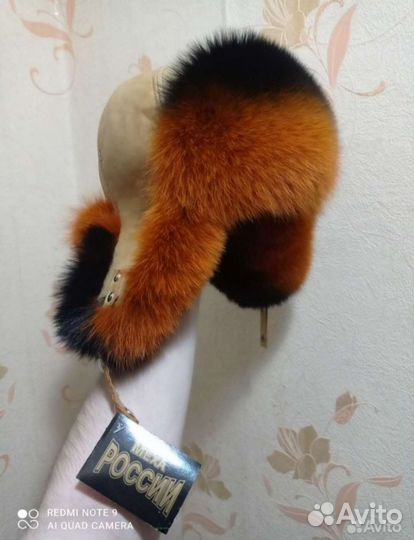 Шапки женские новые из натуральных мехов