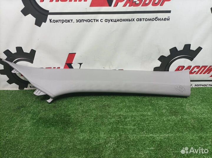 Накладка на стойку передняя правая Toyota Camry 20