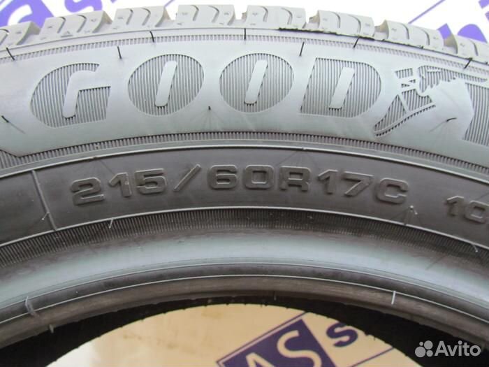 Goodyear EfficientGrip Cargo 2 215/60 R17C 102M