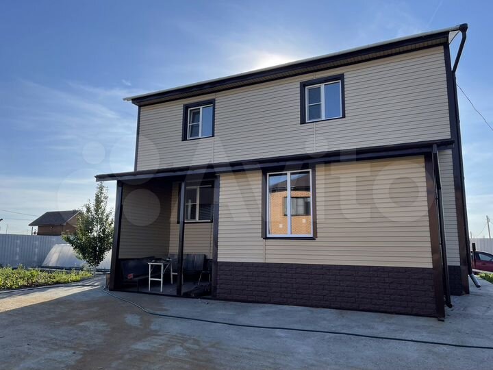 Коттедж 175 м² на участке 10 сот.