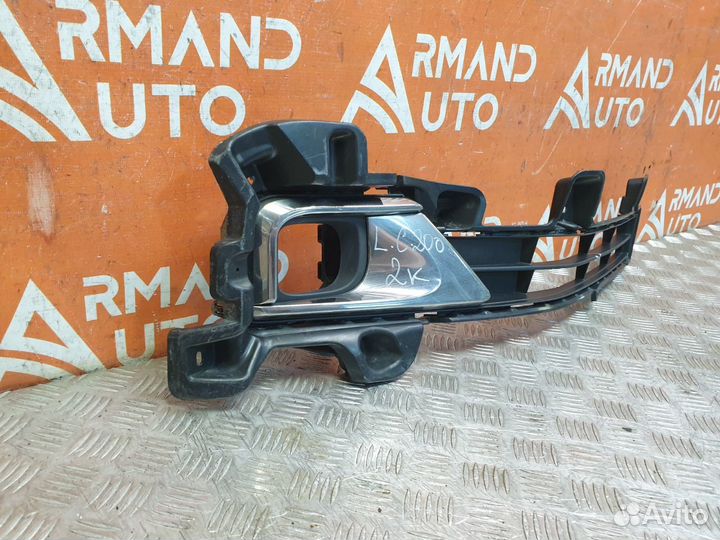 Решетка бампера передняя правая Toyota Land