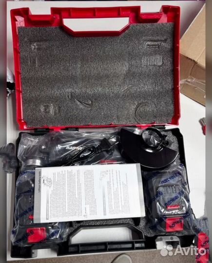 Аккумуляторная болгарка с бесщеточным двигателем