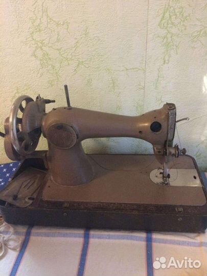 Швейная машина