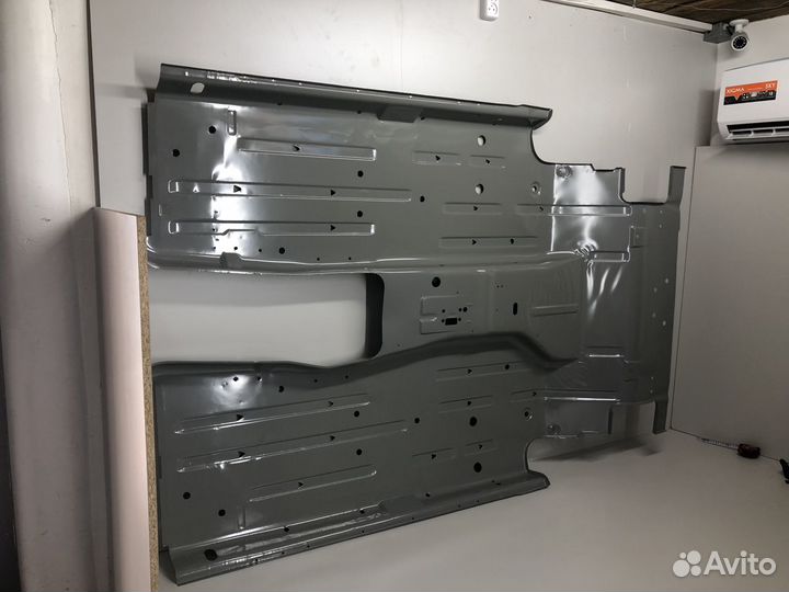 Панель пола LADA Niva 2131 1993