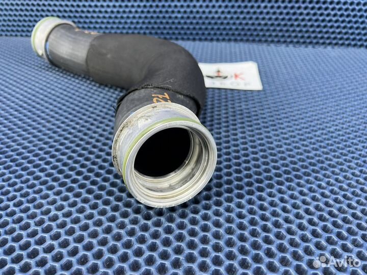 Патрубок интеркулера VW Touareg GP