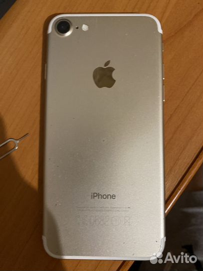 Телефон iPhone 7