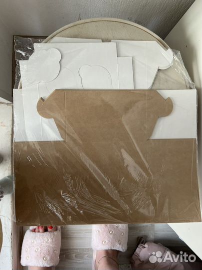 Коробка на 4 капкейка с окном крафт