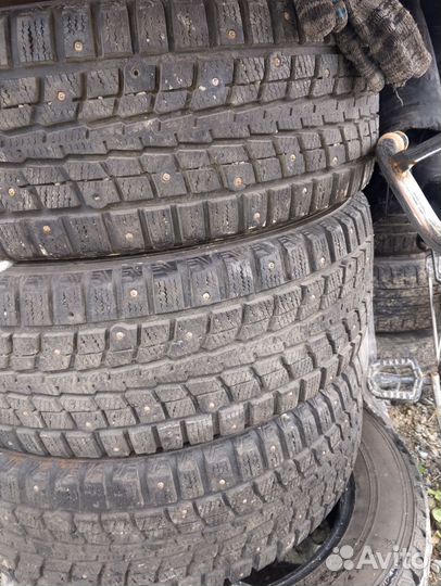 Dunlop SP Winter Ice 01 20.5/65 R15