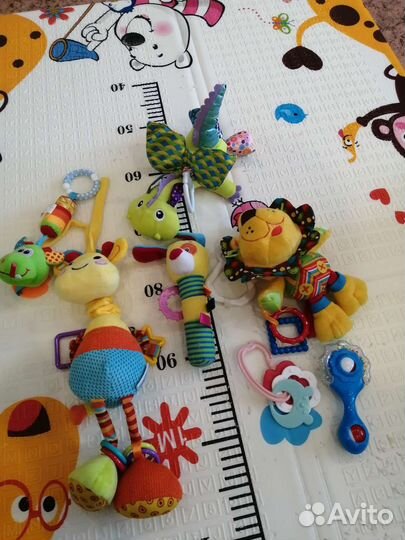 Игрушки подвесные развивающие