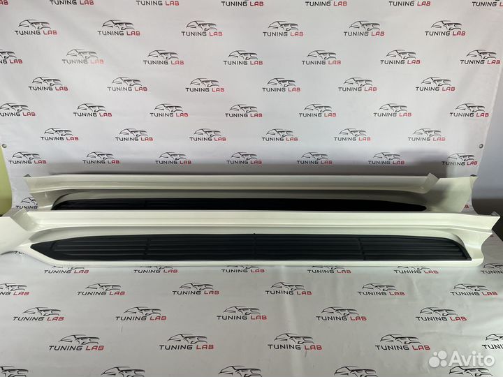 Toyota Land Cruiser 300 Пороги внешние