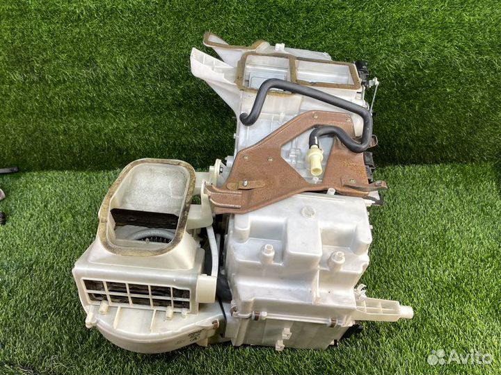 Печка передняя Toyota Granvia / Grand Hiace VCH16