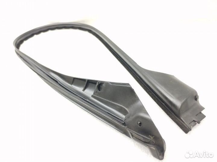 Уплотнитель двери передний левый Bmw 5-Series F10