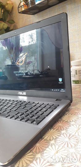 Ноутбук asus x550cc/i5/Geforce 720m/ssd 512