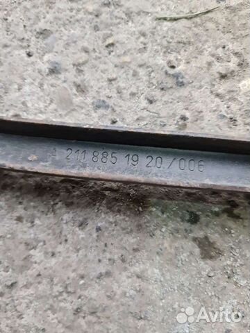 Направляющая заднего бампера Mercedes W211