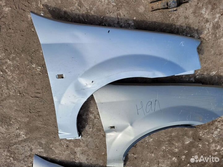 Крыло переднее правое LADA largus цена за шт