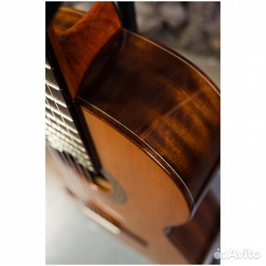 Классическая гитара Perez 630 Cedar