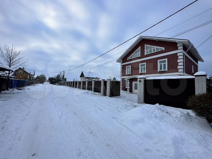 Дом 520 м² на участке 16 сот.