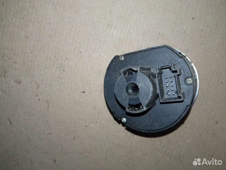 Audi A8 D3 блок переключения света