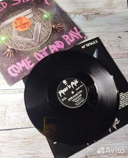 Винил Twisted Sister - Come Out and Play VG+