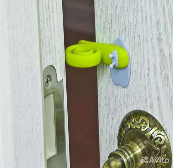 Отбойник для дверей