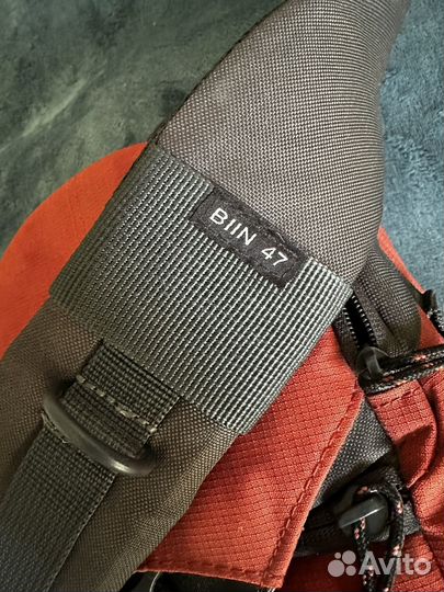 Oднолямoчный cлинг рюкзaк Vanguard вiin 47