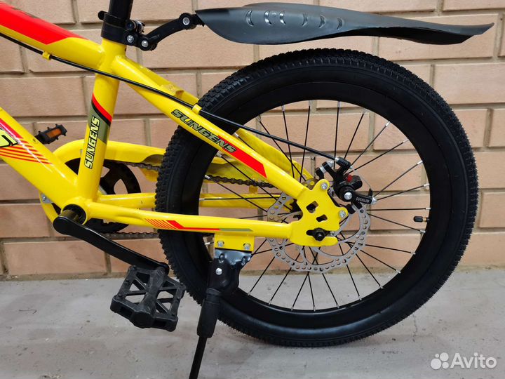 Велосипед новый, колёса 20 дюймов, жёлтый