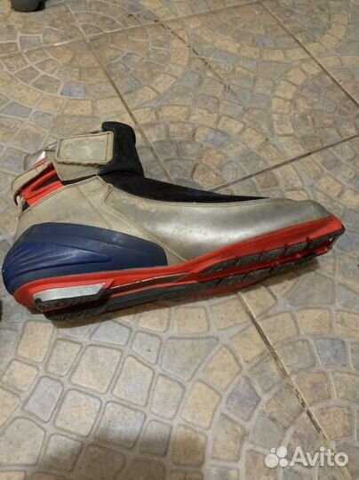 Ботинки лыжные коньковые,45 размер