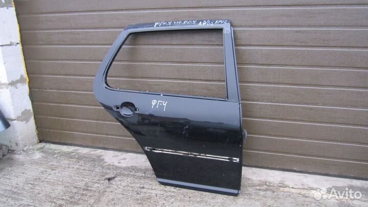 Дверь задняя правая Фольксваген Гольф 4 Golf 4 чер