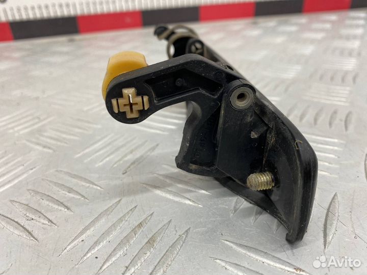 Б/У ручка двери внешняя задний правый Mazda Demio