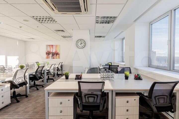 Офисный блок 114 м²- 2 офиса на 26 сотрудников