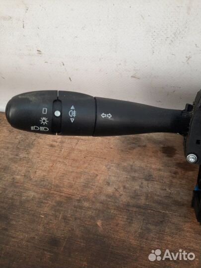 Переключатель подрулевой (стрекоза) Peugeot 207