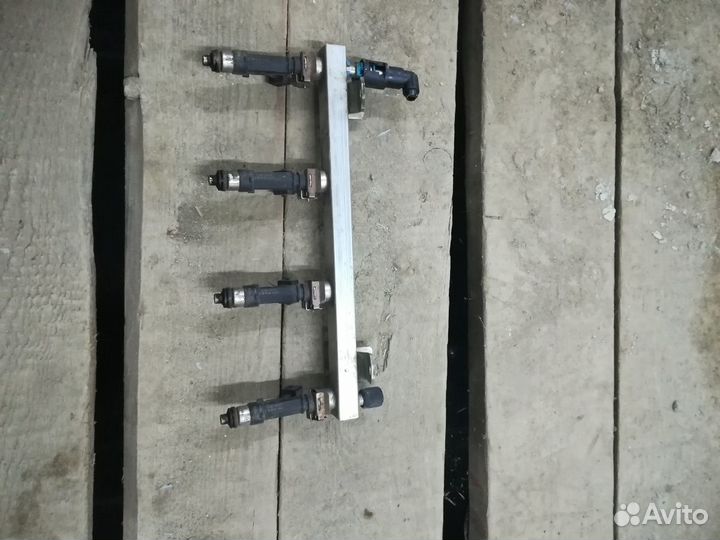 Топливная рейка Опель Корса Д 2008